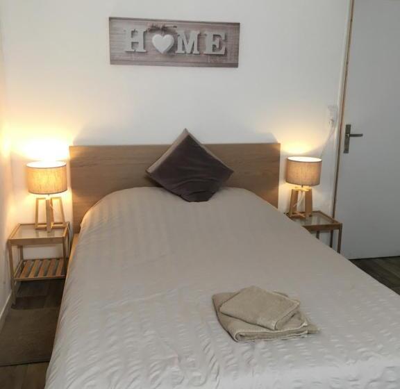 Bed and Breakfast Aux Lacs Et Cascades