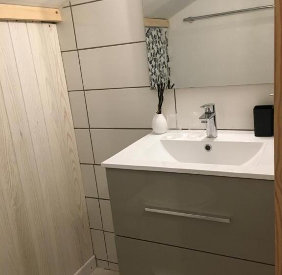 Bed and Breakfast Aux Lacs Et Cascades