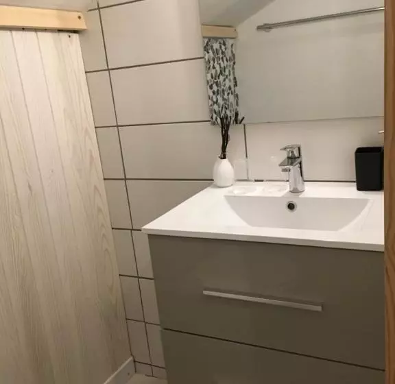 ベッドアンドブレックファースト Aux Lacs Et Cascades