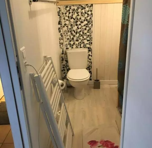 ベッドアンドブレックファースト Aux Lacs Et Cascades