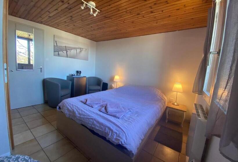 Bed and Breakfast Aux Lacs Et Cascades