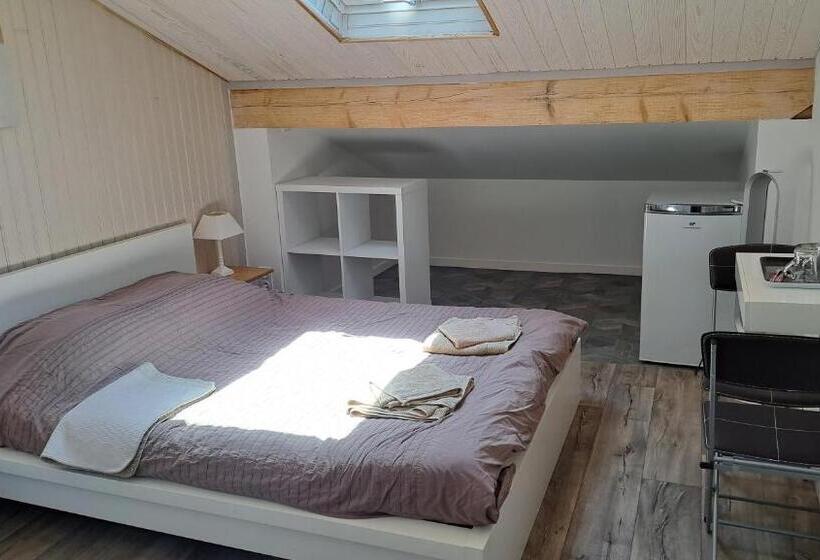 Bed and Breakfast Aux Lacs Et Cascades