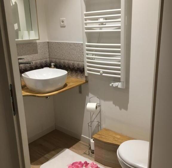 Bed and Breakfast Aux Lacs Et Cascades