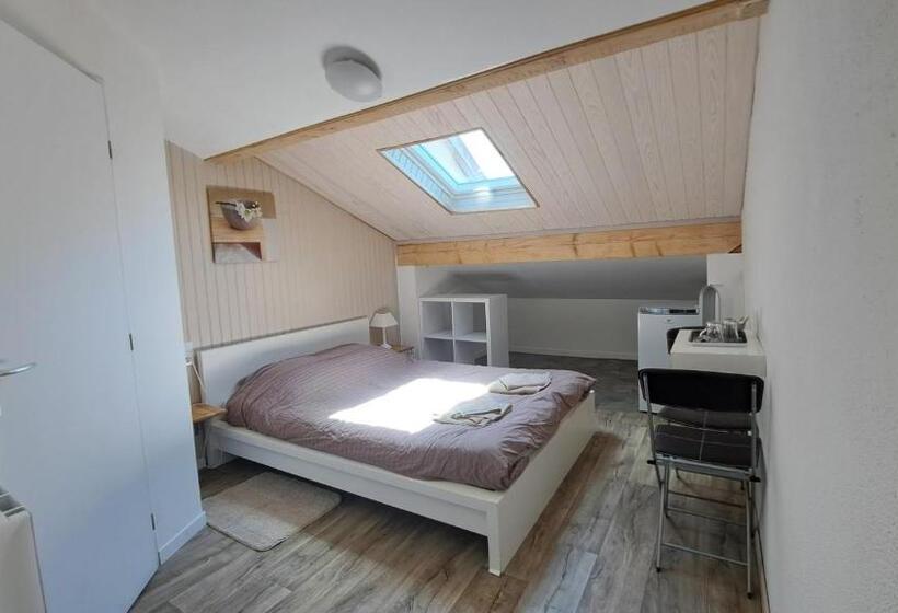 Bed and Breakfast Aux Lacs Et Cascades