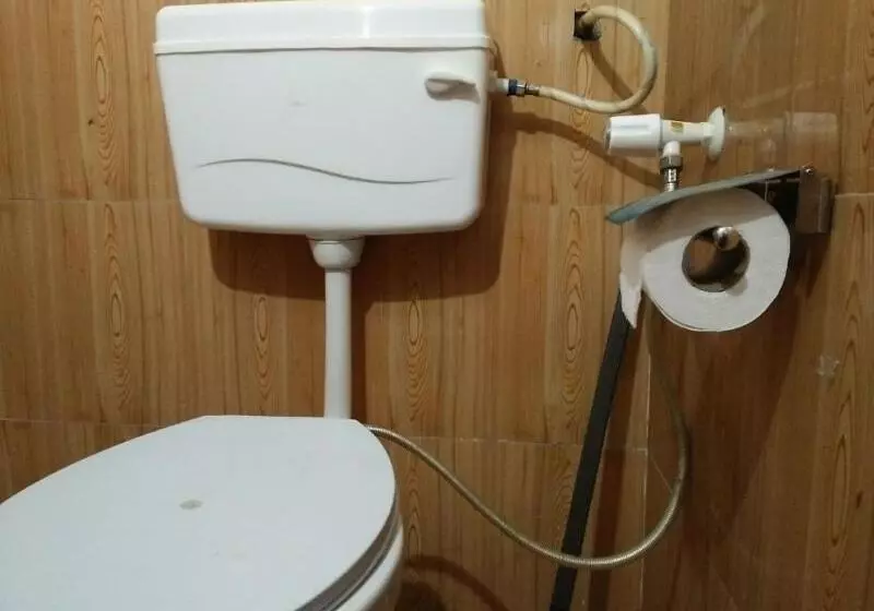 Aamiaismajoitus (B&B) Kanatal Kutir