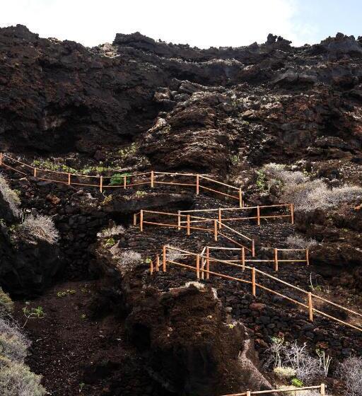 تختخواب و صبحانه La Rayuela Suites