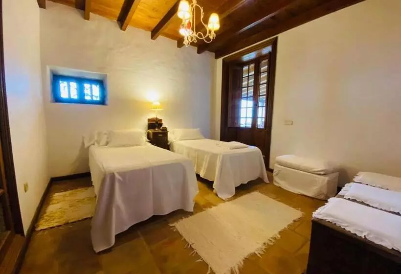 Aamiaismajoitus (B&B) La Rayuela Suites