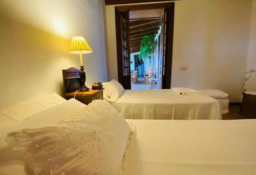 Aamiaismajoitus (B&B) La Rayuela Suites