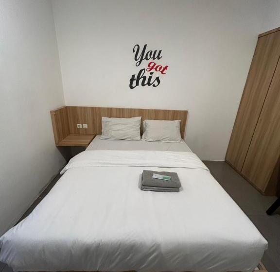 فندق Behomy Maxley Lippo Karawaci