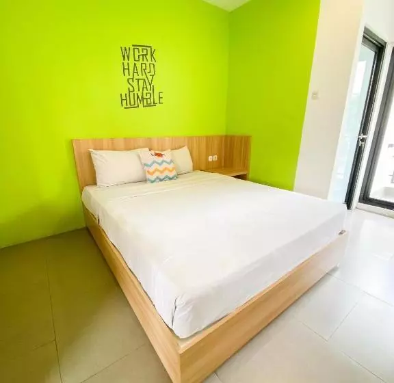 ホテル Behomy Maxley Lippo Karawaci