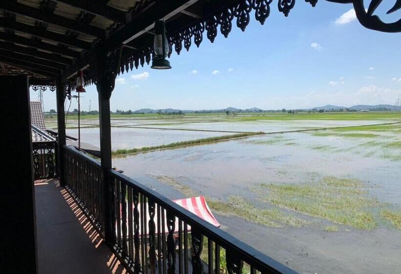 호텔 Chalet And Homestay Kasih Bonda For Musllim Only