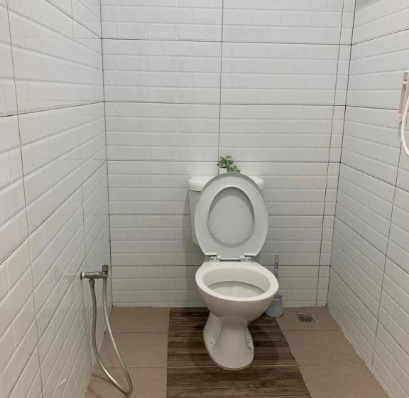 호텔 Chalet And Homestay Kasih Bonda For Musllim Only