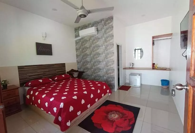 ホテル Chalet And Homestay Kasih Bonda For Musllim Only