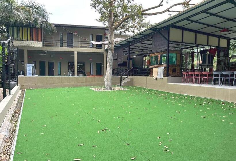 Отель Collection O 90858 Bentong Wellness Homestay Midland