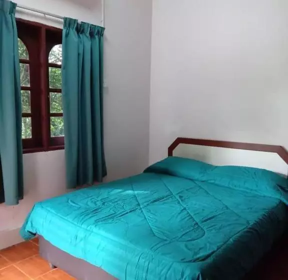 ホテル D View Hill