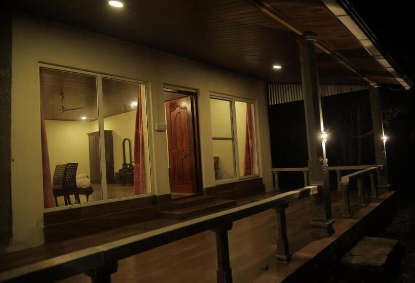 Отель Harris Holiday Inn