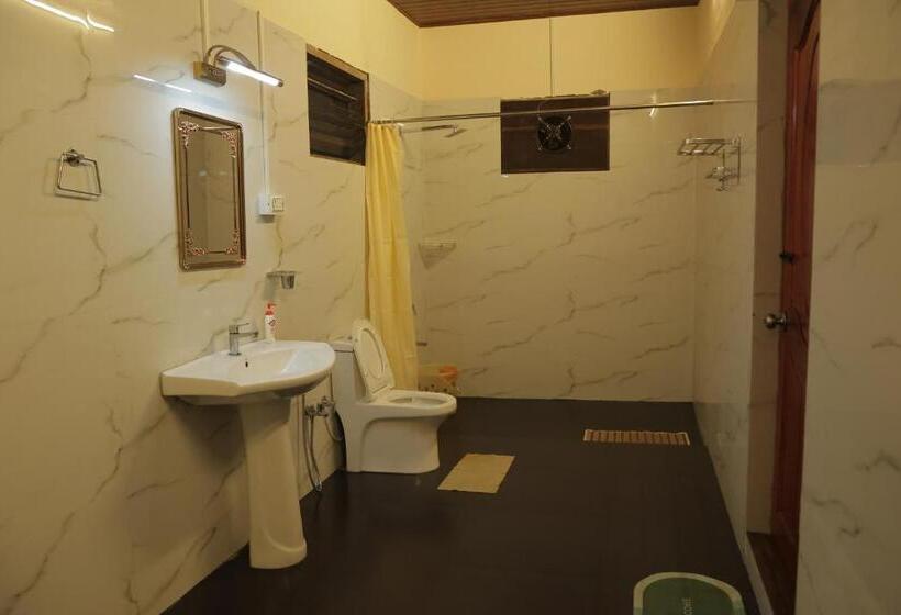 Отель Harris Holiday Inn