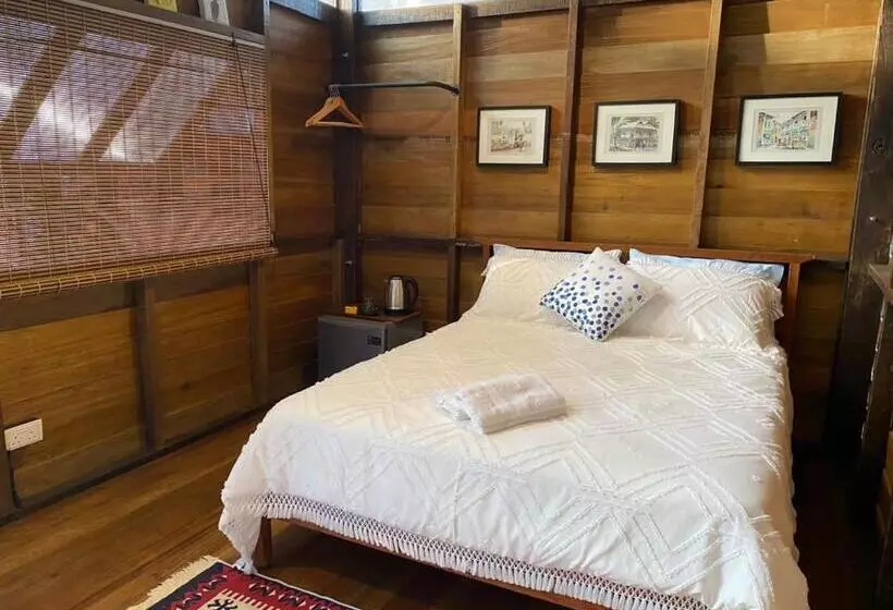Hotelli Kebun Lisdtari Farmstay