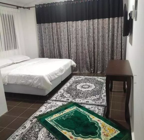 Hotelli Nor@az Roomestay