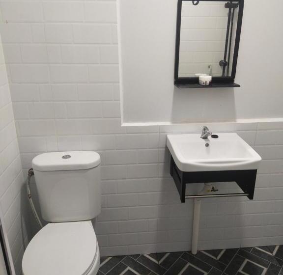 فندق Nor@az Roomestay