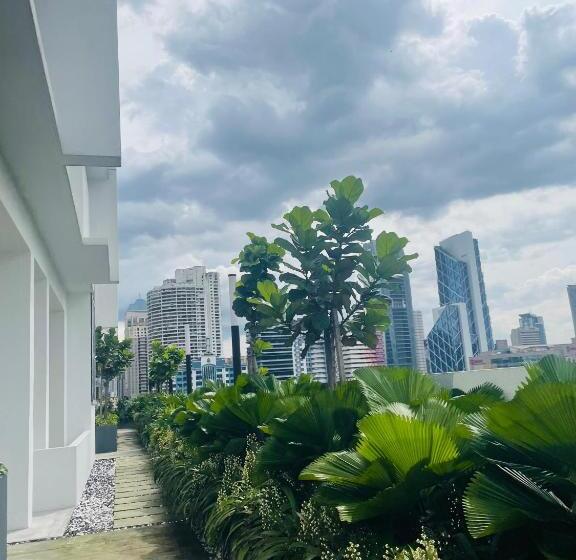 هتل Quill Service Suites By First Resources