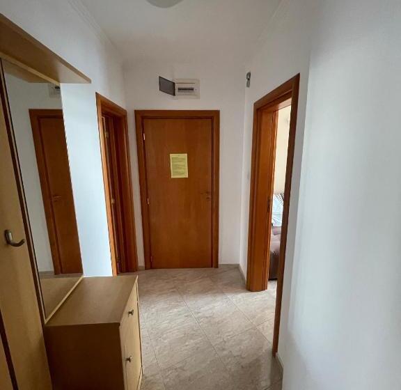 Marina Apartments St. Vlas