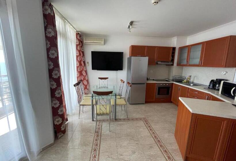 Marina Apartments St. Vlas