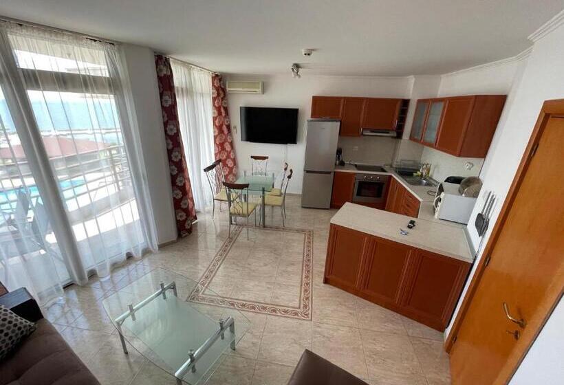 Marina Apartments St. Vlas