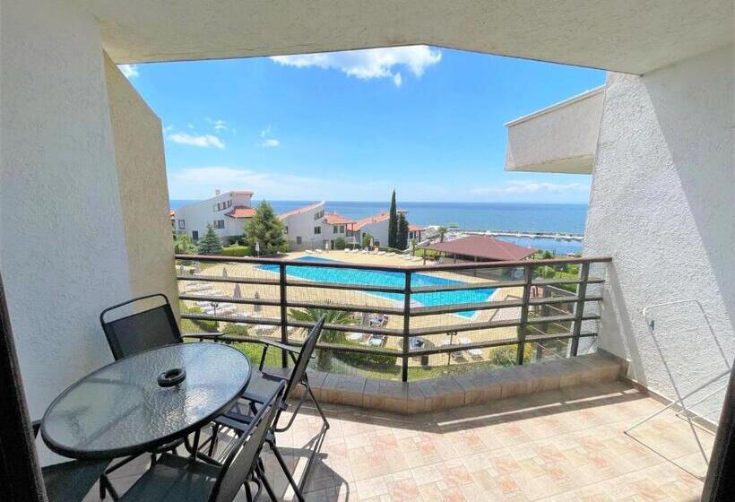 Marina Apartments St. Vlas