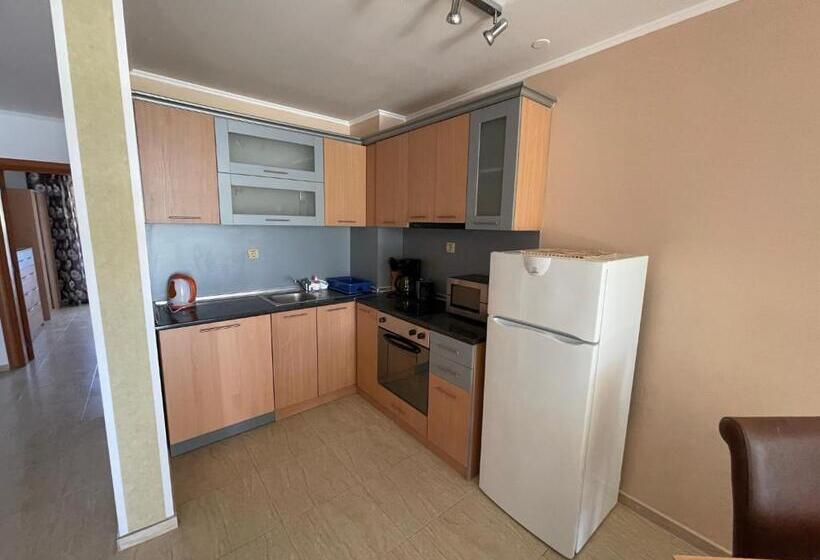 Marina Apartments St. Vlas