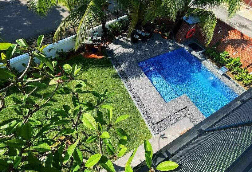 پانسیون Brick Garden