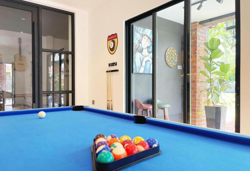 پانسیون Brick Garden