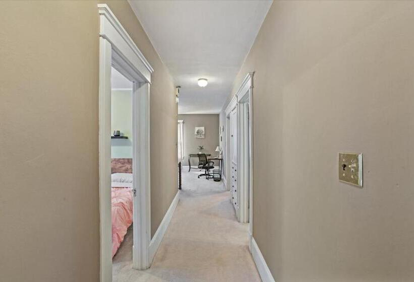 Пансион Greenridge Getaway:near Universities & Attractions