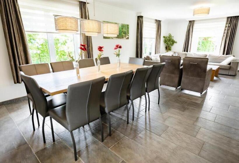 منتجع Summio Bungalowpark De Riethorst