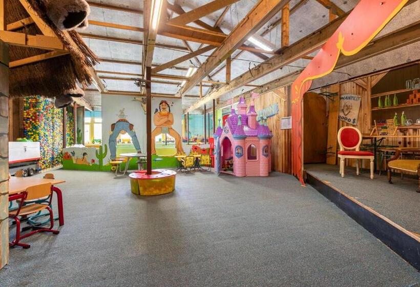 אתר נופש Summio Villapark Akenveen