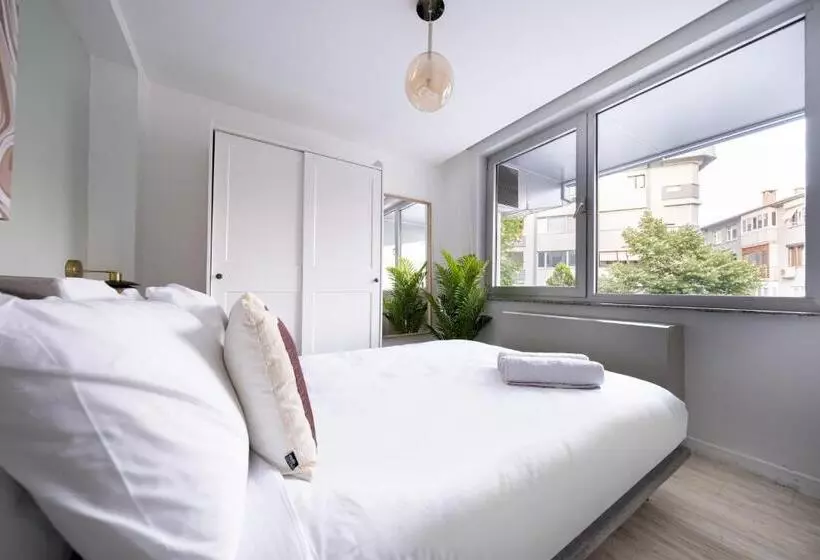 Stella Stays Istanbul Etiler