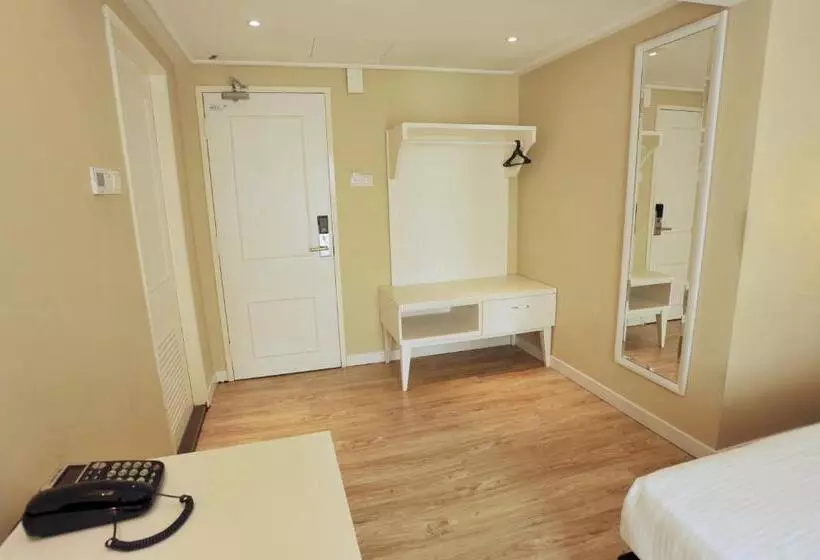 Retkeilymaja Melati Inn