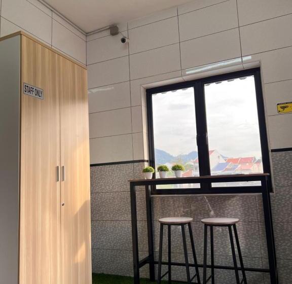 Alberg Room3a#ig Theme Bargainous#shared Bathroom#3pax#2min Kek Lok Si