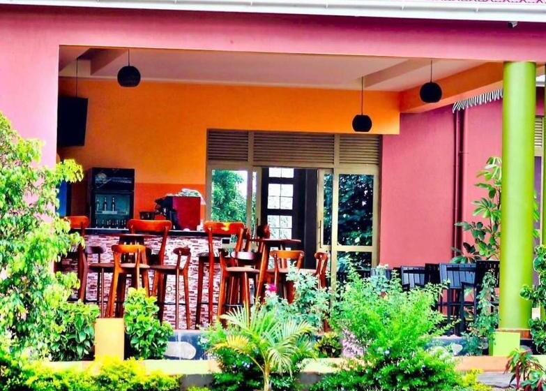 هتل Beri Cottages