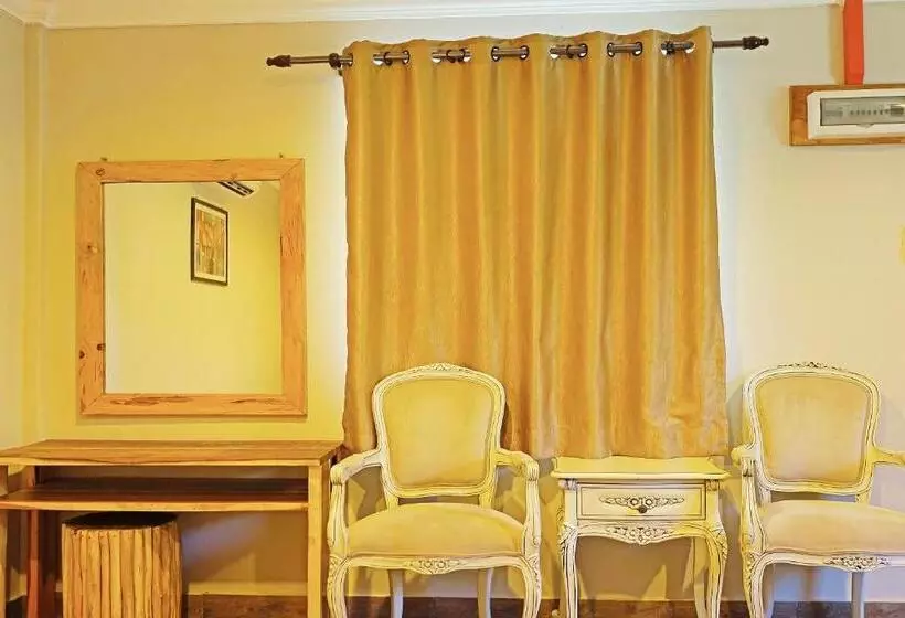 Hotelli Capital O 90557 Dedsaan Beach Village