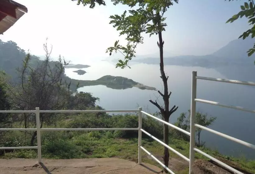 Hotelli Rest House   Teldeniya