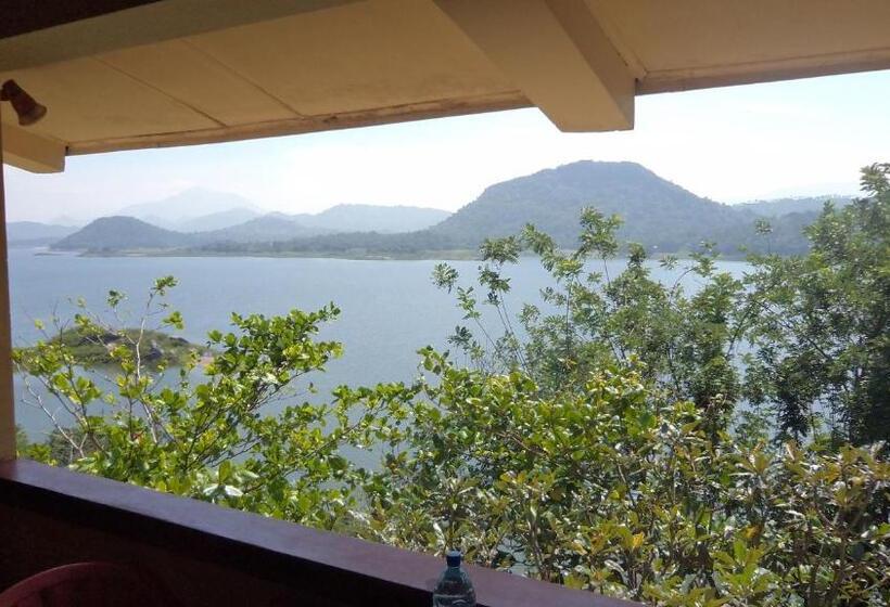 Hotel Rest House   Teldeniya