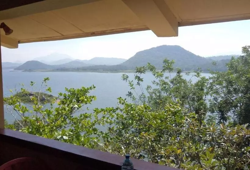 Hotelli Rest House   Teldeniya