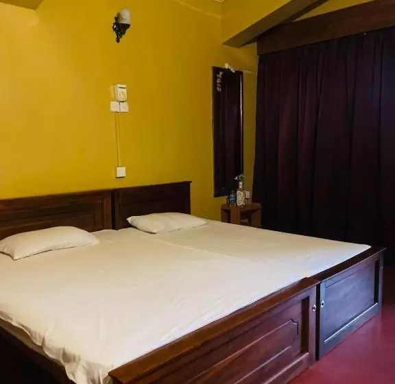Hotelli Rest House   Teldeniya