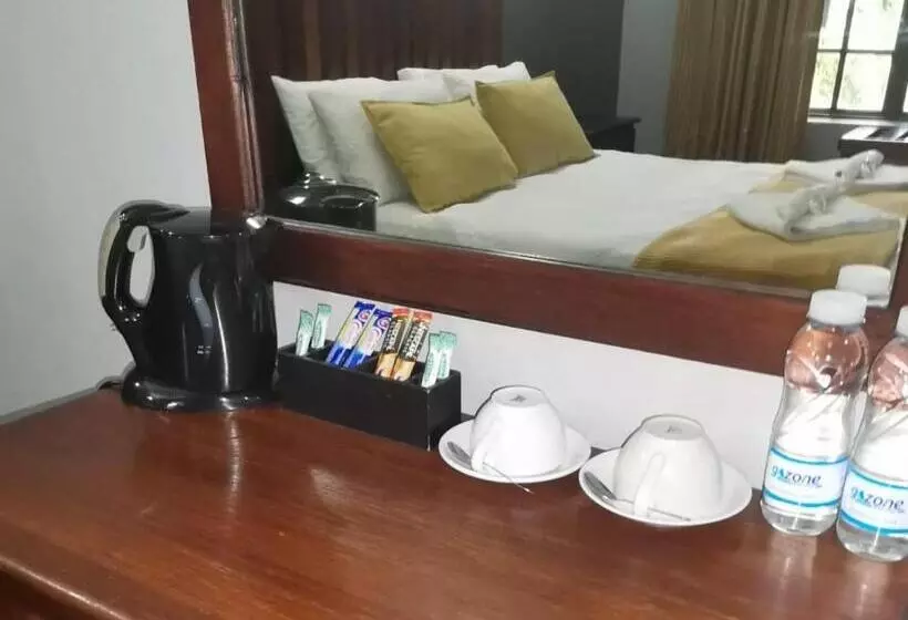 ホテル Sanloo Manor Guesthouse
