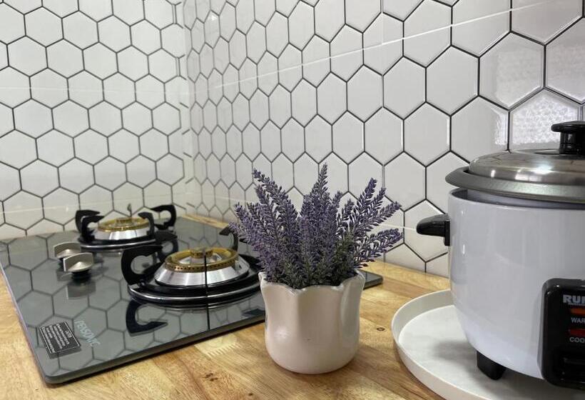 فندق على الطريق Suasana Stay & Homestay Near Umt Unisza Ipg Mrsm Kuala Nerus, Terengganu