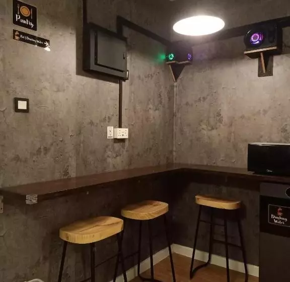 Majatalo Cozy Private Queen Room In Bayan Lepas