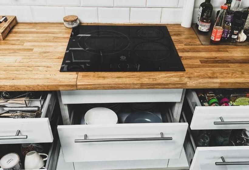 פנסיון Kauri Nomad Surf & Kite House