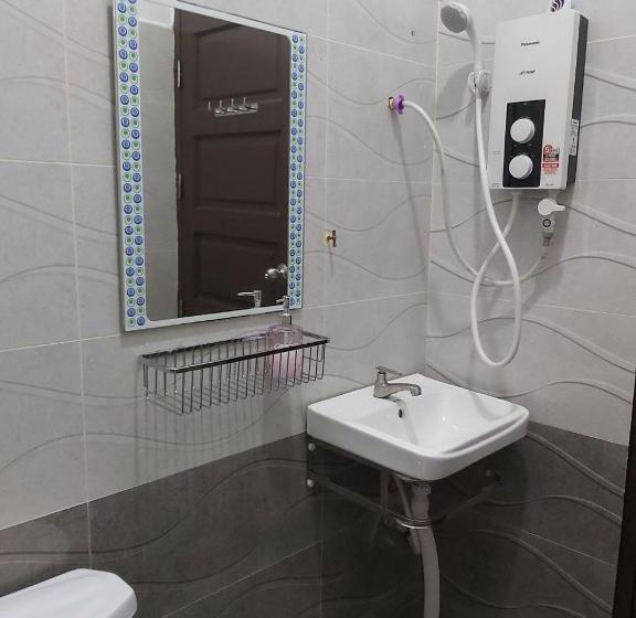 פנסיון Nsjay Guest House