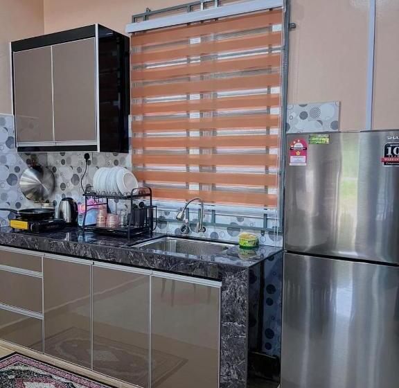 פנסיון Nsjay Guest House